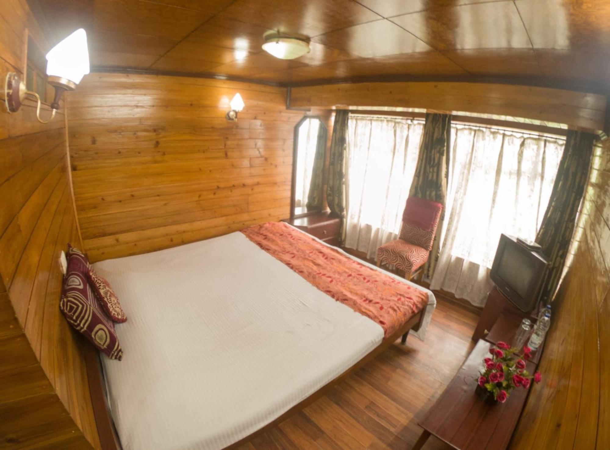 Grg Broadway Mall Road Darjeeling By Royal Collection Hotel Kültér fotó